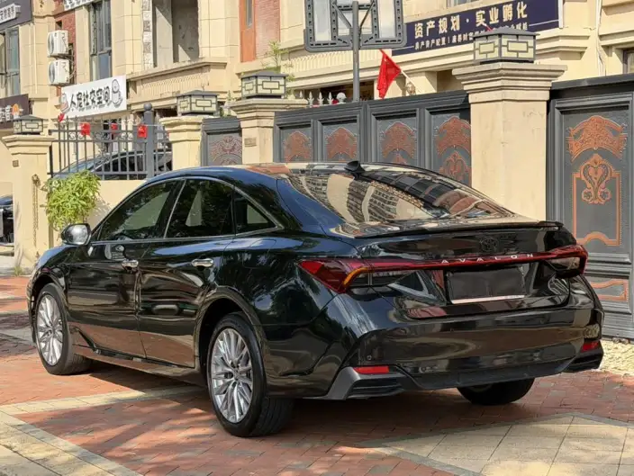 Toyota Avalon 2024 Model 2.0L CVT Deluxe Edition – фото 4