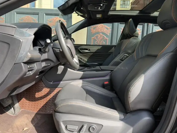 Toyota Avalon 2024 Model 2.0L CVT Deluxe Edition – фото 8