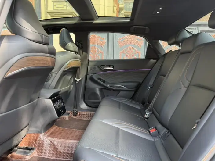 Toyota Avalon 2024 Model 2.0L CVT Deluxe Edition – фото 9