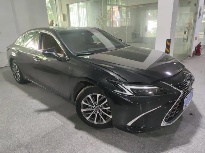 Lexus ES 2025 Model 200 Premium – фото 2