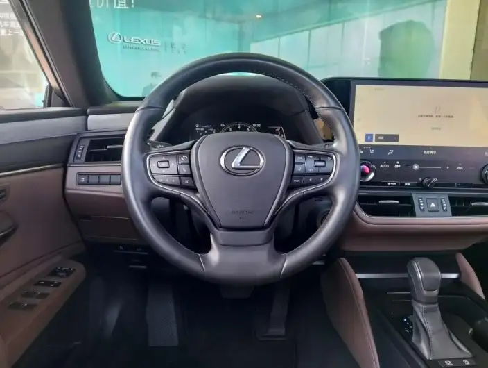 Lexus ES 2025 Model 200 Premium – фото 9