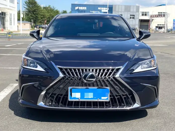 Lexus ES 2022 Model 200 Superior Edition – фото 2