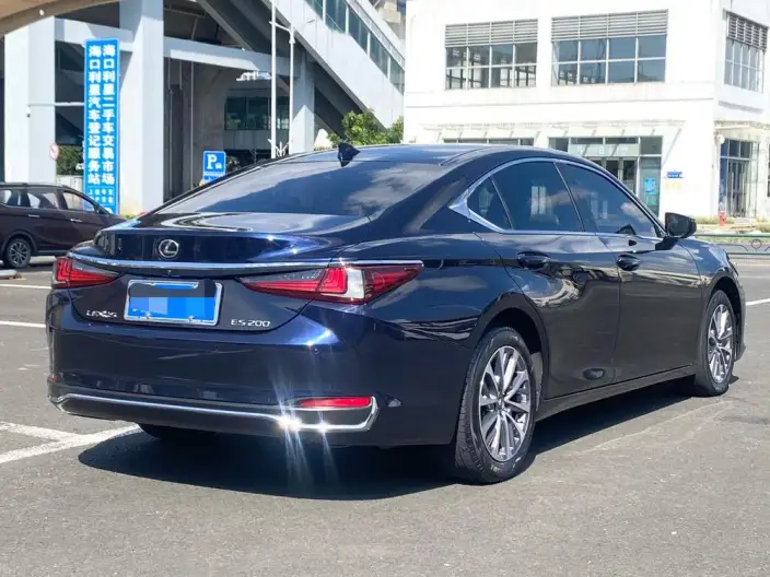 Lexus ES 2022 Model 200 Superior Edition – фото 6