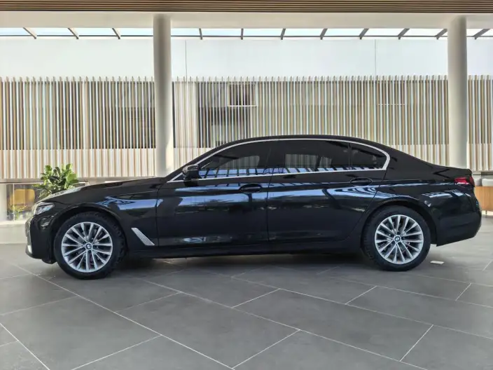 BMW 5 Series 2022 Model Facelift II 525Li Luxury Set – фото 3