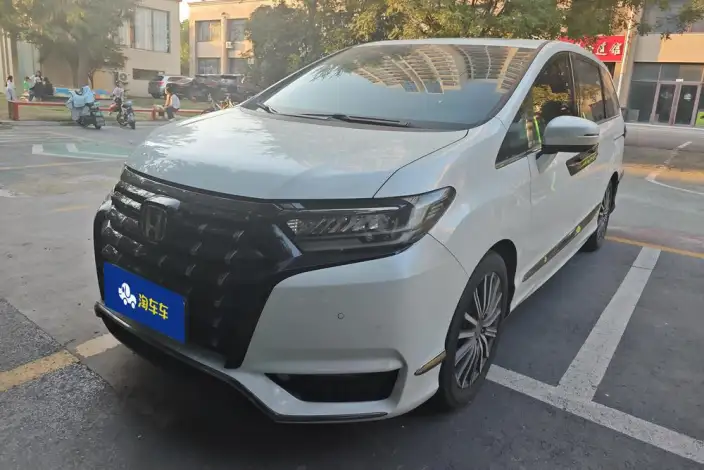 Honda Elysion 2022 Model 2.0L Hybrid Supreme Edition – фото 1