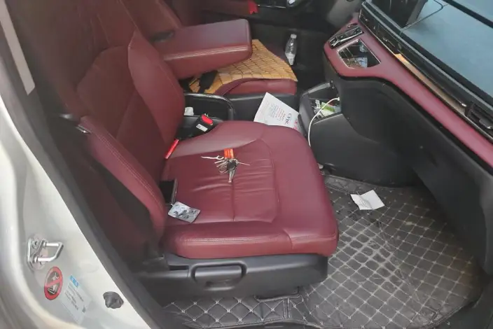 Honda Elysion 2022 Model 2.0L Hybrid Supreme Edition – фото 4