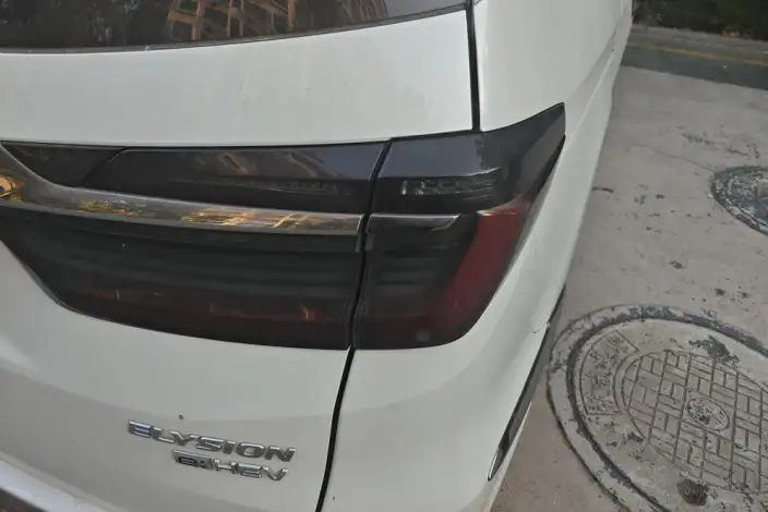 Honda Elysion 2022 Model 2.0L Hybrid Supreme Edition – фото 10