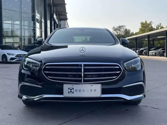 Mercedes-Benz E-Class 2023 Model E 300 L Fashion Model sedan – фото 2