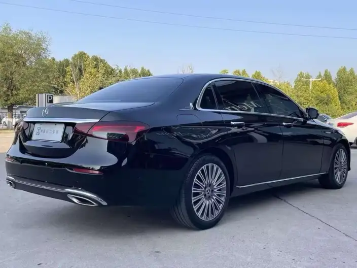 Mercedes-Benz E-Class 2023 Model E 300 L Fashion Model sedan – фото 5