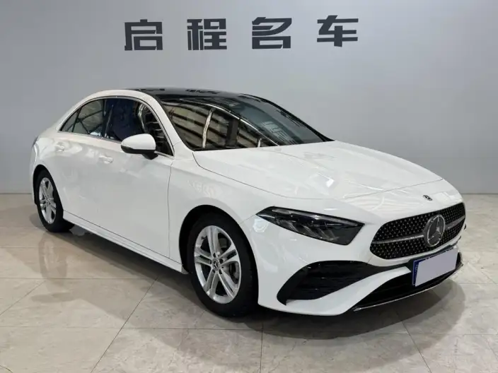 Mercedes-Benz A-class 2023 Model A 180 L – фото 3