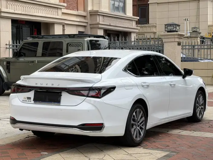 Lexus ES 2025 Model 200 Premium – фото 6