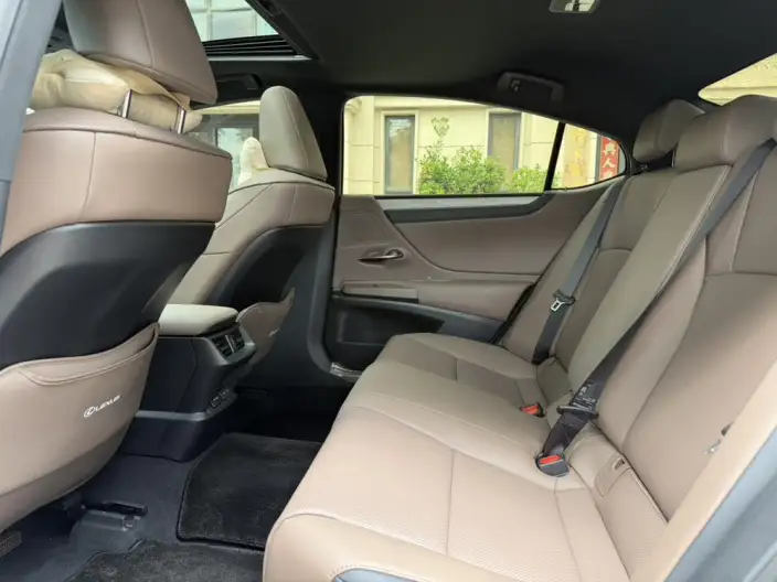 Lexus ES 2025 Model 200 Premium – фото 9