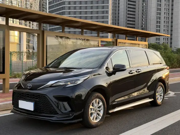 Granvia 2023 Model Intelligent Hybrid 2.5L Comfort Edition – фото 1