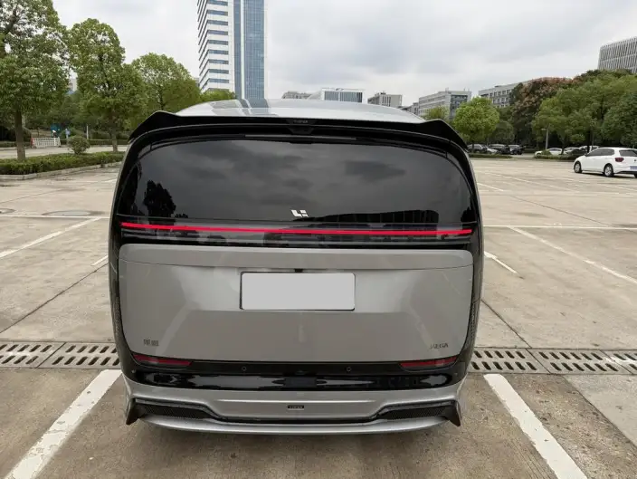 Li Auto MEGA 2025 Model Home Family Special Edition – фото 6