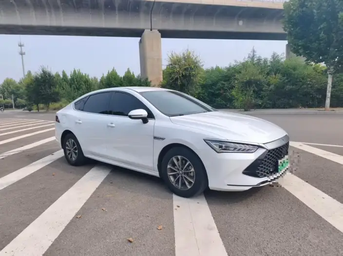 BYD Qin PLUS DM 2023 Model DM-i Champion Edition 55KM Leading Model – фото 3