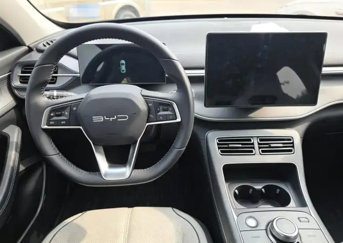 BYD Destroyer 05 2024 Model Honor Edition DM-i 55KM Luxury Model – фото 7