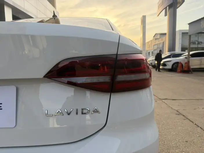 Volkswagen Lavida 2026 Model 1.5L Automatic Starry Sky Five Million Edition – фото 6