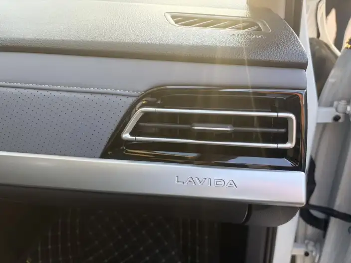 Volkswagen Lavida 2026 Model 1.5L Automatic Starry Sky Five Million Edition – фото 7