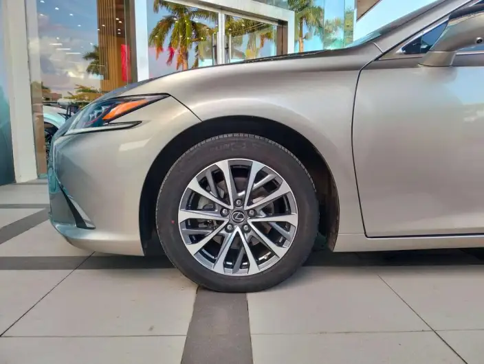 Lexus ES 2022 Model 200 Superior Edition – фото 8