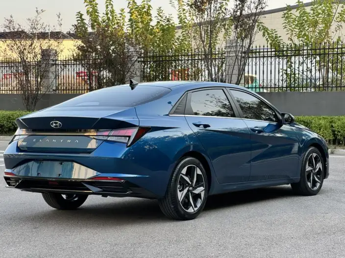 Hyundai Ioniq 2022 Model 1.5L CVT GLX Elite Edition – фото 6