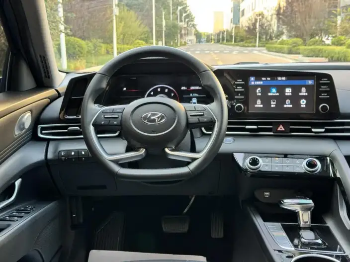 Hyundai Ioniq 2022 Model 1.5L CVT GLX Elite Edition – фото 9