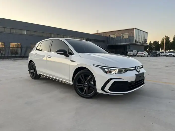 Volkswagen Golf 2023 Model Facelift 280TSI DSG R-Line Lite – фото 3