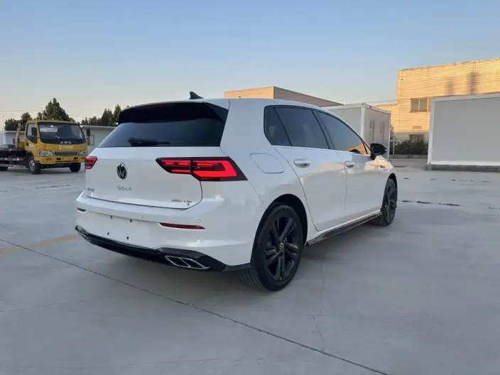 Volkswagen Golf 2023 Model Facelift 280TSI DSG R-Line Lite – фото 6