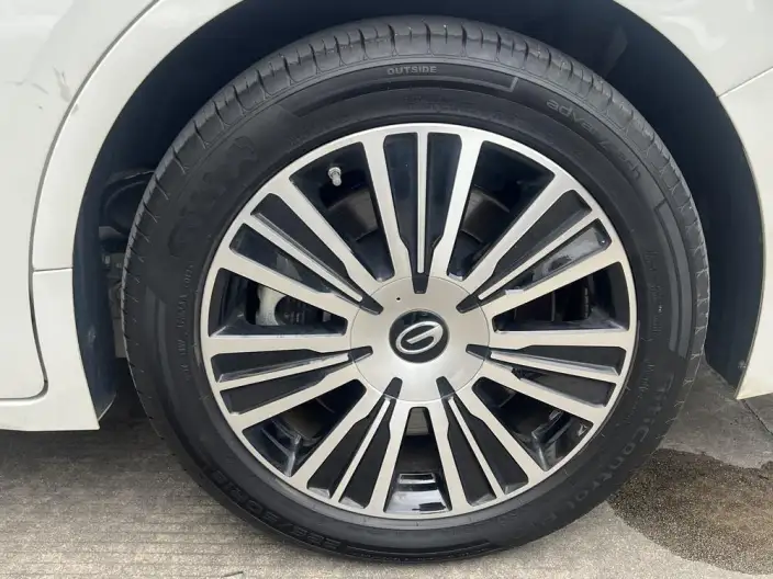 GAC Trumpchi E8 PHEV 2025 Model 2.0ATK 150km PRO+ – фото 8