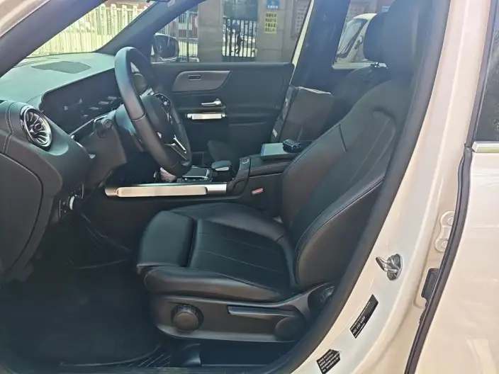 Mercedes-Benz GLB 2022 Model GLB 220 Fashion Model – фото 10