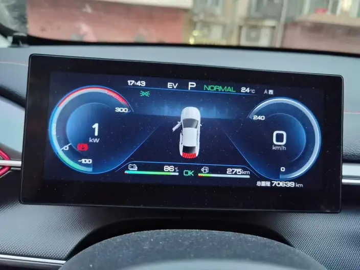 BYD Destroyer 05 2022 Model DM-i 120KM Noble Model – фото 6