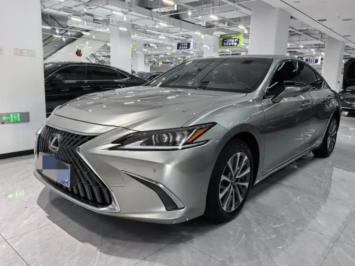 Lexus ES 2022 Model 200 Superior Edition – фото 1
