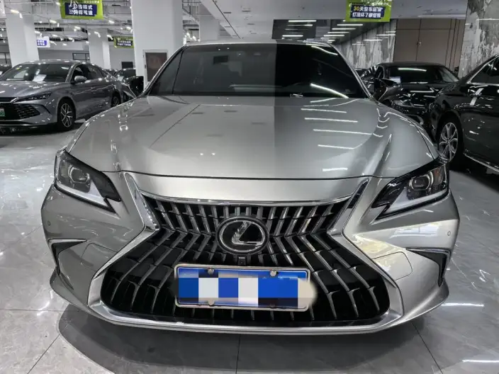 Lexus ES 2022 Model 200 Superior Edition – фото 2