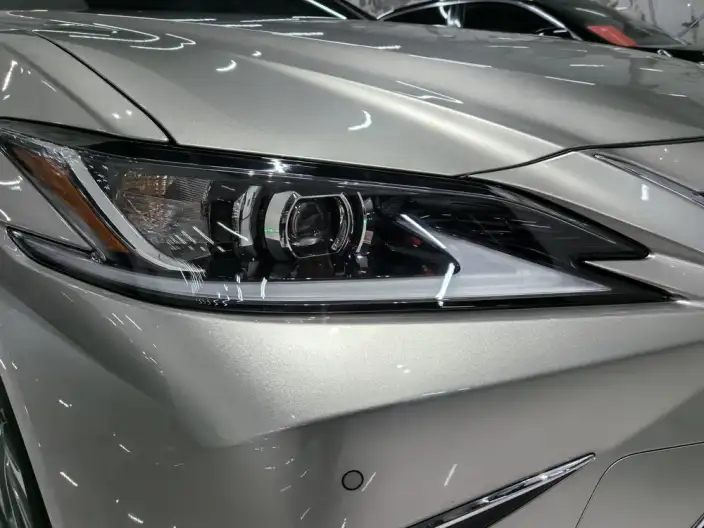 Lexus ES 2022 Model 200 Superior Edition – фото 8