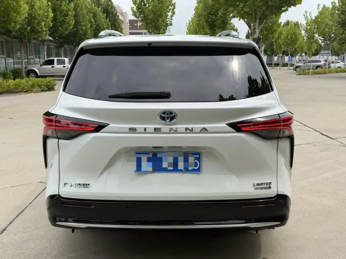 Toyota Sienna 2021 Model 2.5L Hybrid Premium Edition – фото 5