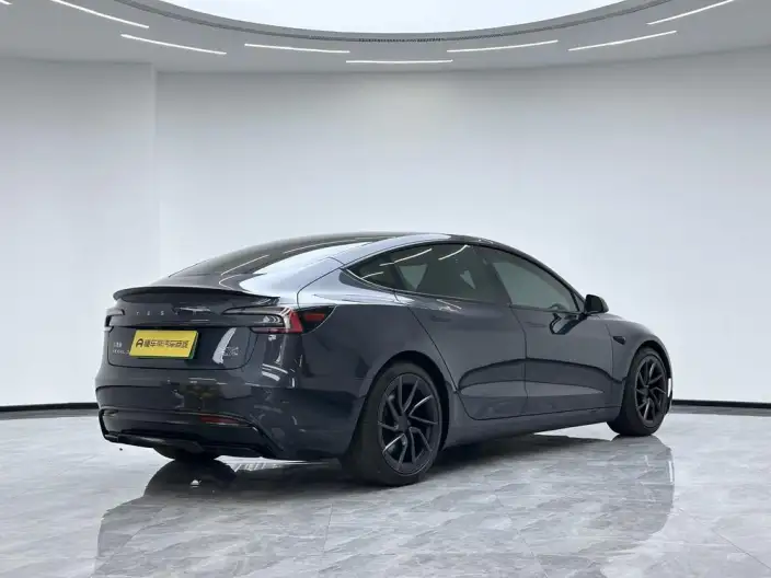 Model 3 2024 Model High performance All-wheel drive version – фото 7