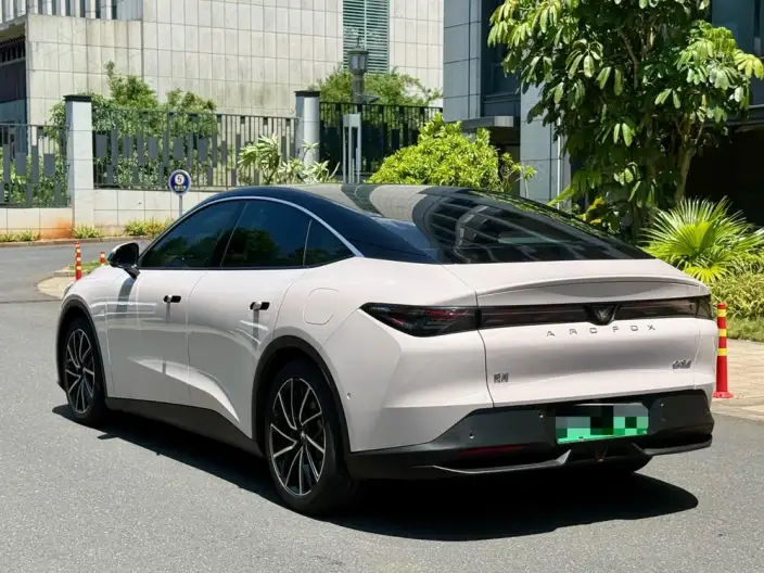 Arcfox α-S 5 2024 Model 560MAX 185kW
