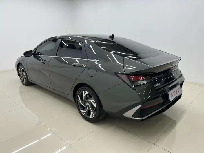 Hyundai Ioniq 2023 Model 1.5L CVT GLX Elite Edition – фото 4