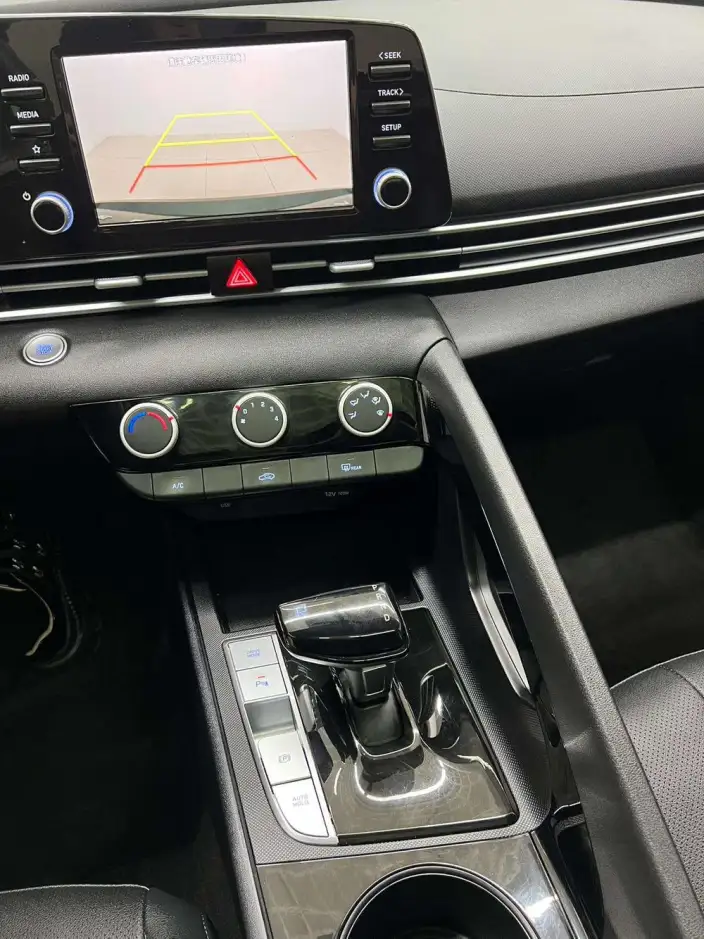 Hyundai Ioniq 2023 Model 1.5L CVT GLX Elite Edition – фото 7