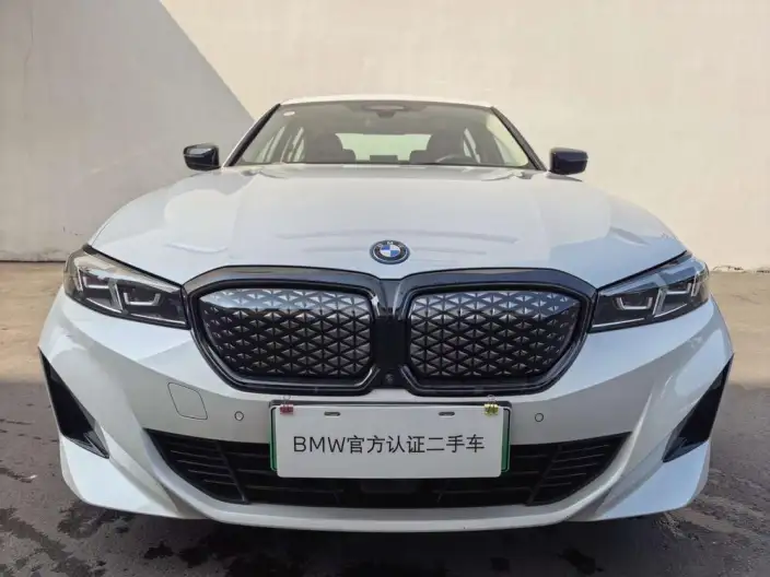 BMW i3 2025 Model eDrive40L Night Set – фото 2
