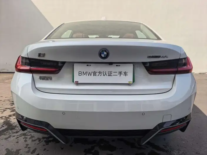 BMW i3 2025 Model eDrive40L Night Set – фото 4