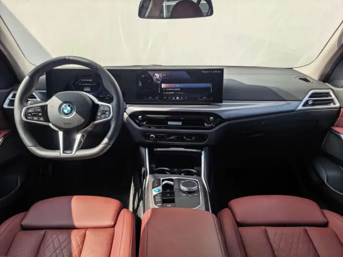 BMW i3 2025 Model eDrive40L Night Set – фото 6