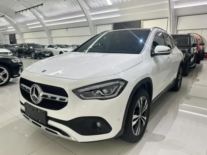 Mercedes-Benz GLA 2023 Model GLA 220 – фото 1