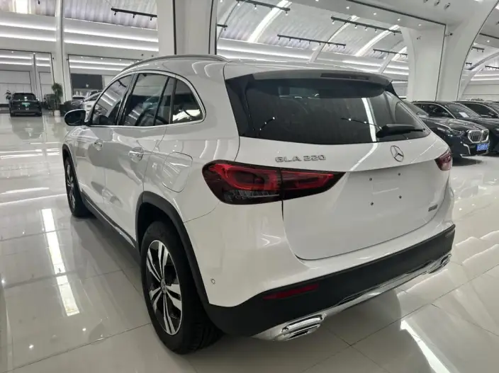 Mercedes-Benz GLA 2023 Model GLA 220 – фото 3