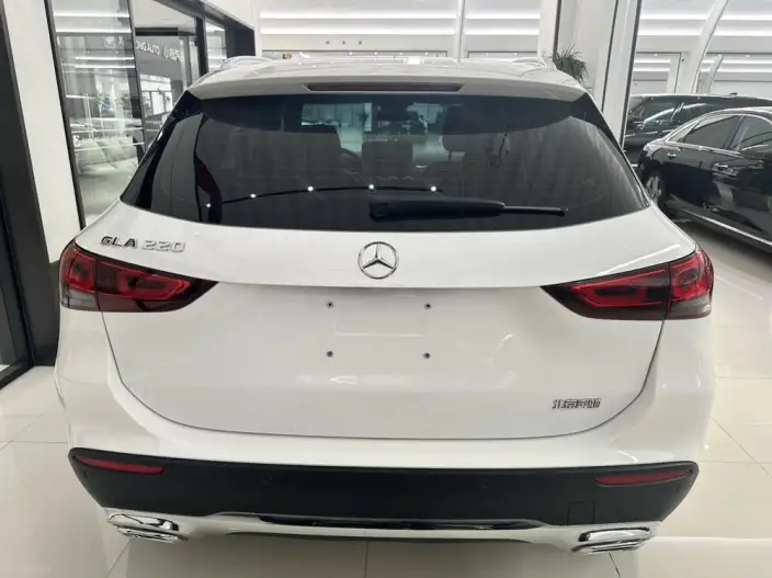 Mercedes-Benz GLA 2023 Model GLA 220 – фото 4