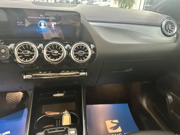 Mercedes-Benz GLA 2023 Model GLA 220 – фото 10