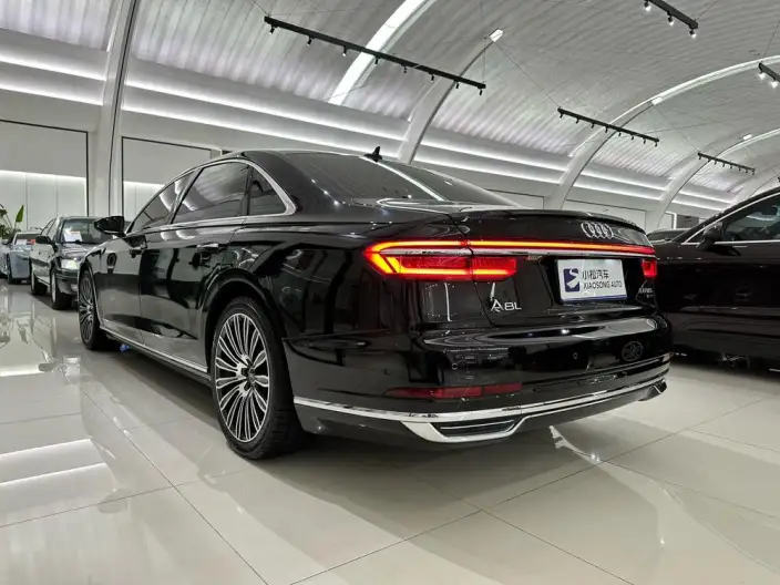 Audi A8 2022 Model A8L 50 TFSI quattro Comfort Model Collector Edition Edition – фото 3