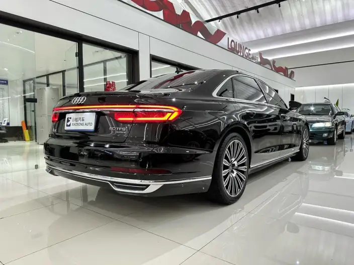 Audi A8 2022 Model A8L 50 TFSI quattro Comfort Model Collector Edition Edition – фото 5