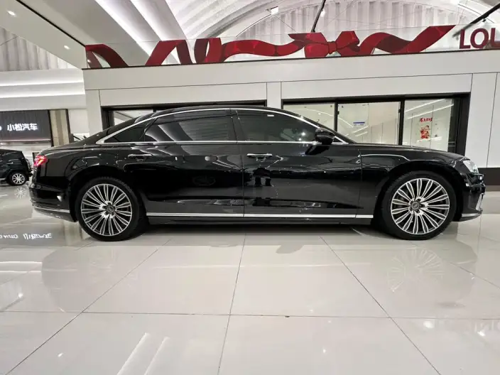 Audi A8 2022 Model A8L 50 TFSI quattro Comfort Model Collector Edition Edition – фото 6