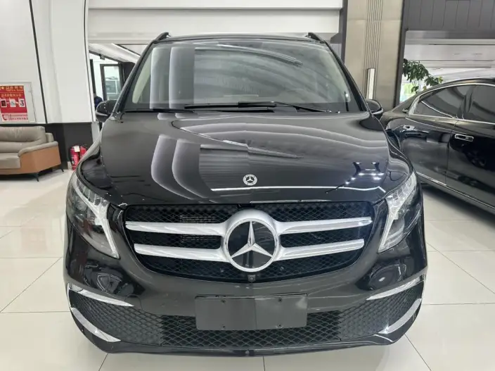 Mercedes-Benz V-Class 2022 Model V 260 L Long wheelbase Premium Edition – фото 2