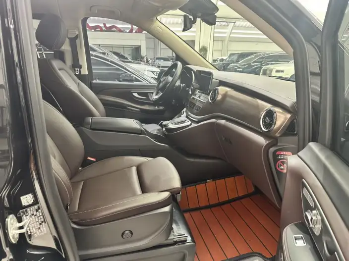 Mercedes-Benz V-Class 2022 Model V 260 L Long wheelbase Premium Edition – фото 8